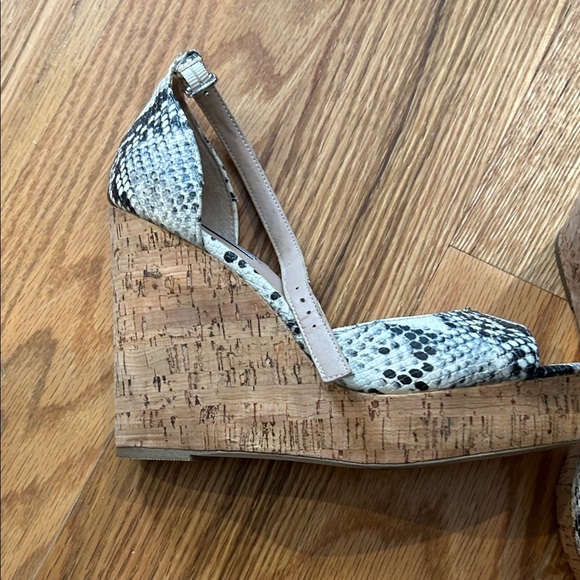 Steve Madden Snakeskin Patterned Heels - Picture 3 of 6